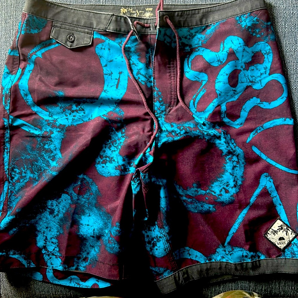 Men’s board shorts.